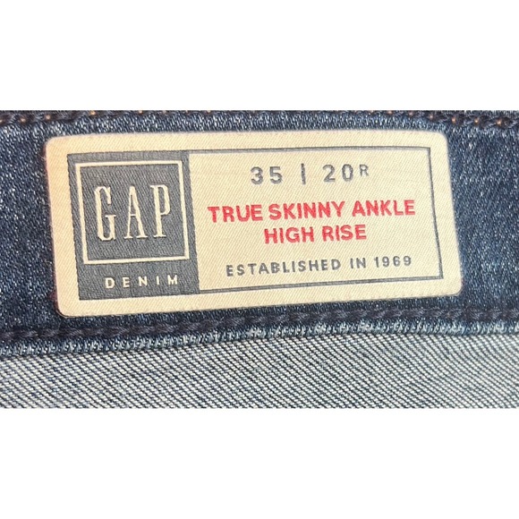 GAP Women's True Skinny Ankle High Rise, Distressed Dark Wash, Size 35/20R - Picture 6 of 8